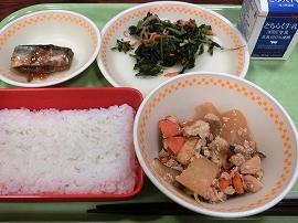 さんま梅煮　生揚げと大根のオイスターソース煮　黒ごま和え