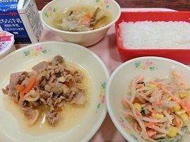 豚肉のしょうが焼き炒め　ごぼうサラダ　茎わかめの中華スープ