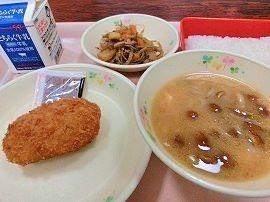 県産豚肉コロッケ　ソース　五目きんぴらごぼう　なめこ汁