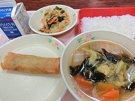 春巻　キャベツのごま和え　えびボールスープ