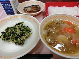 ごはん　牛乳　いわしのおかか煮　菊花和え　豚汁