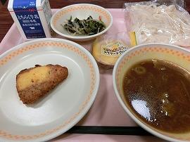 カレーうどん（うどん・カレー汁）　牛乳　チキンチーズ焼き　青菜のナムル　レモンタルト