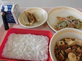 ごはん　牛乳　マーボー豆腐　焼き餃子②　くらげサラダ　ミルメークコーヒー