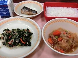 ごはん　牛乳　いわしのおかか煮　肉じゃが　青菜のナムル