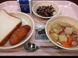 食パン　牛乳　県産いちごジャム　ささみチーズフライ　ひじきサラダ　ポトフ