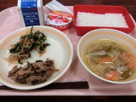 セルフビビンバ丼（ごはん・焼き肉・ナムル）　牛乳　茎わかめの中華スープ　アセロラゼリー