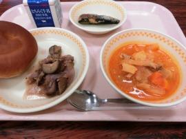 黒糖パン 牛乳 なすのサラダ いわしオリーブオイル煮 シチー(キャベツのスープ) 黒糖パン 牛乳 なすのサラダ いわしオリーブオイル煮 シチー(キャベツのスープ)