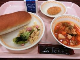 コッペパン　チョコクリーム　牛乳　コーンコロッケ　アスパラとパスタのサラダ　ラタトゥイユ