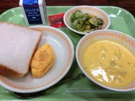 食パン いちごジャム 牛乳 トマトオムレツ カラフルマカロニサラダ かぼちゃとポテトのクリーム煮 食パン いちごジャム 牛乳 トマトオムレツ カラフルマカロニサラダ かぼちゃとポテトのクリーム煮