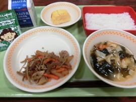 ごはん　牛乳　厚焼き卵　五目きんぴら　ゆばとわかめの味噌汁　ふりかけ