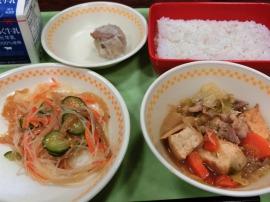 麦ごはん　牛乳　ジャージャン豆腐　ポークしゅうまい①　くらげサラダ