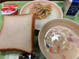 セルフツナサンド(食パン・ツナサラダ) 牛乳 クラムチャウダー アセロラゼリー セルフツナサンド(食パン・ツナサラダ) 牛乳 クラムチャウダー アセロラゼリー