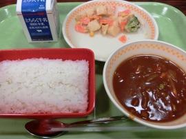 ごはん 牛乳 ハッシュドポーク ごまポテトサラダ ごはん 牛乳 ハッシュドポーク ごまポテトサラダ