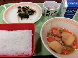 ごはん　牛乳　納豆　黒ごま和え　じゃがいものそぼろ煮