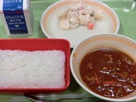 ごはん　牛乳　ハッシュドポーク　ポテトサラダ
