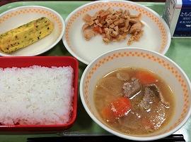 セルフたけのこご飯(ごはん・たけのこご飯の具) 牛乳 野菜卵焼き 根菜のごま汁 セルフたけのこご飯(ごはん・たけのこご飯の具) 牛乳 野菜卵焼き 根菜のごま汁